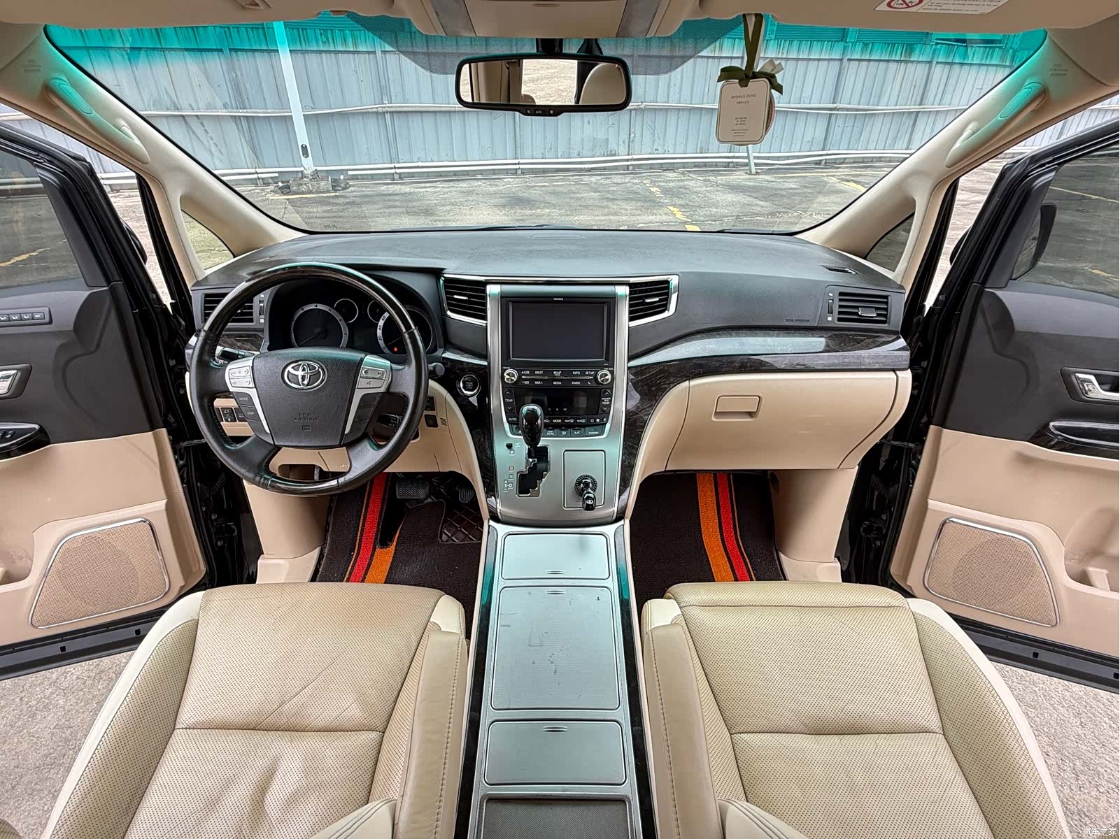 Toyota Alphard, 2014 6