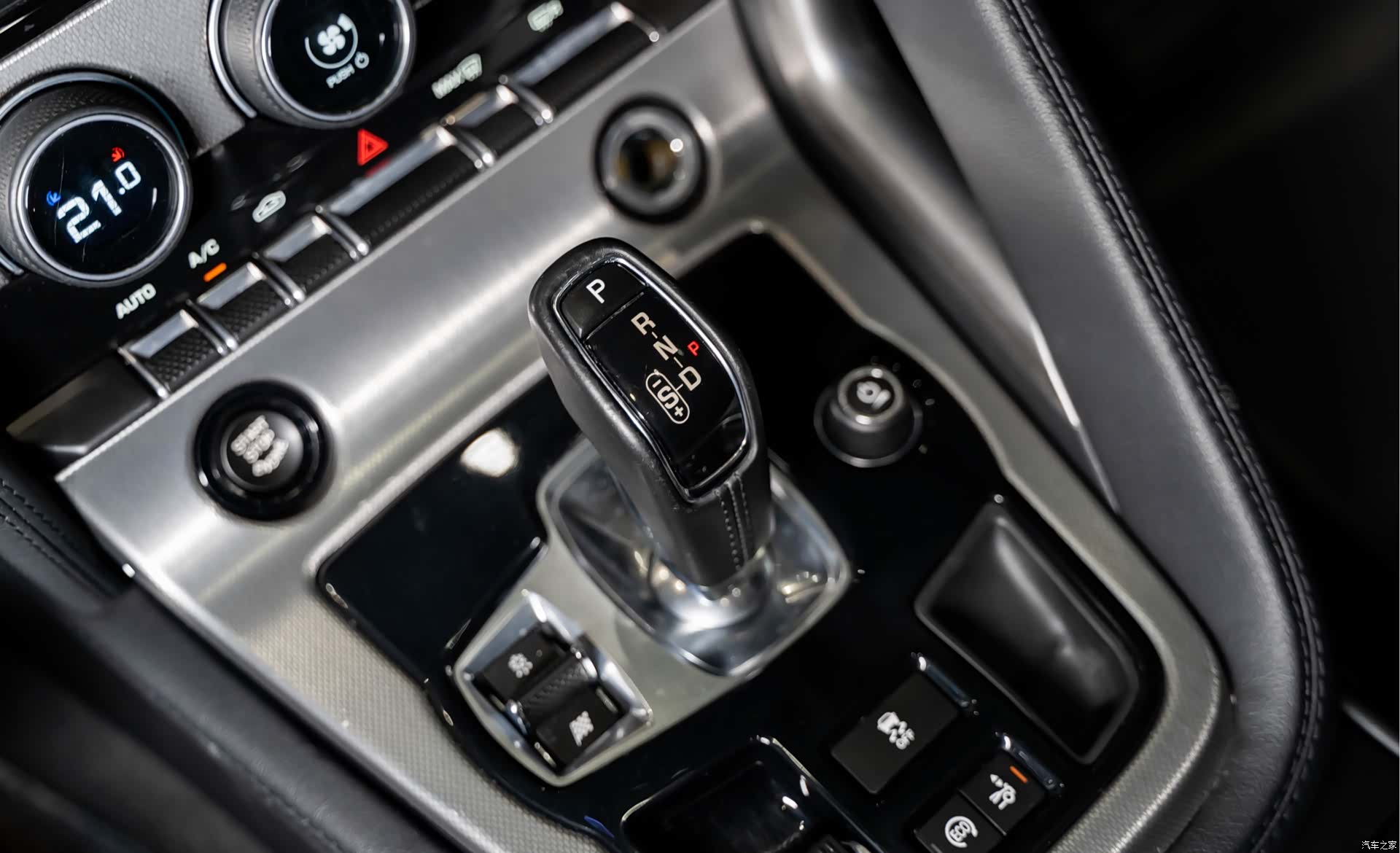 Jaguar F-TYPE, 2015 16
