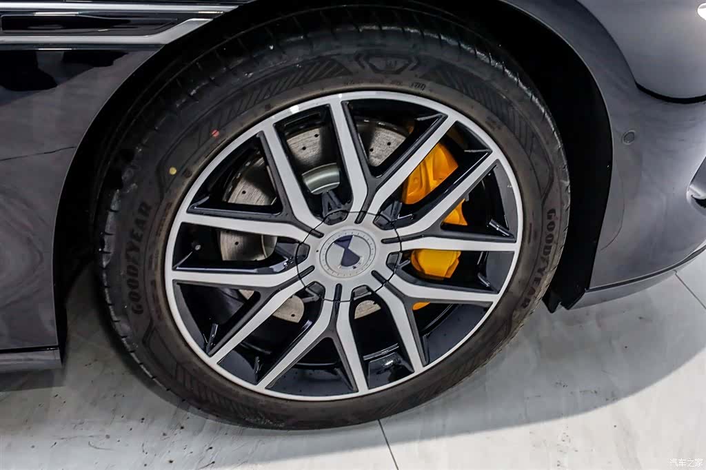 Denza Z9GT, 2024 35