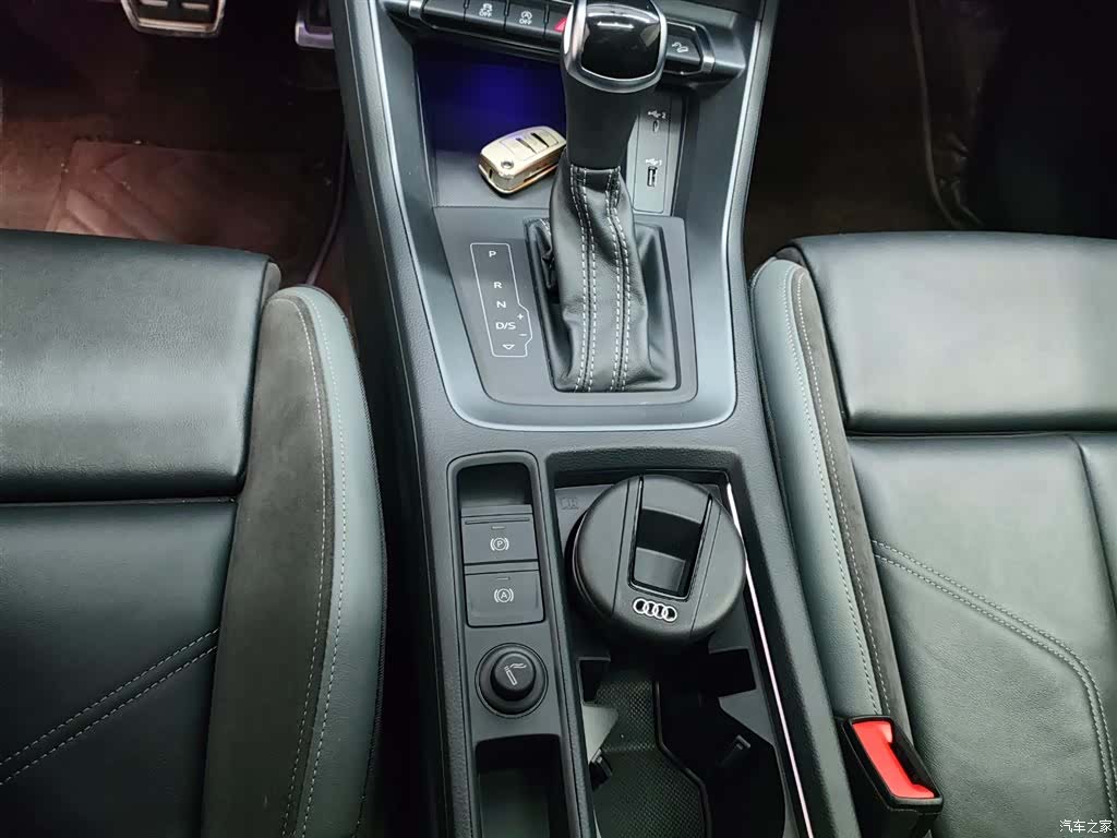 Audi Q3, 2021 16