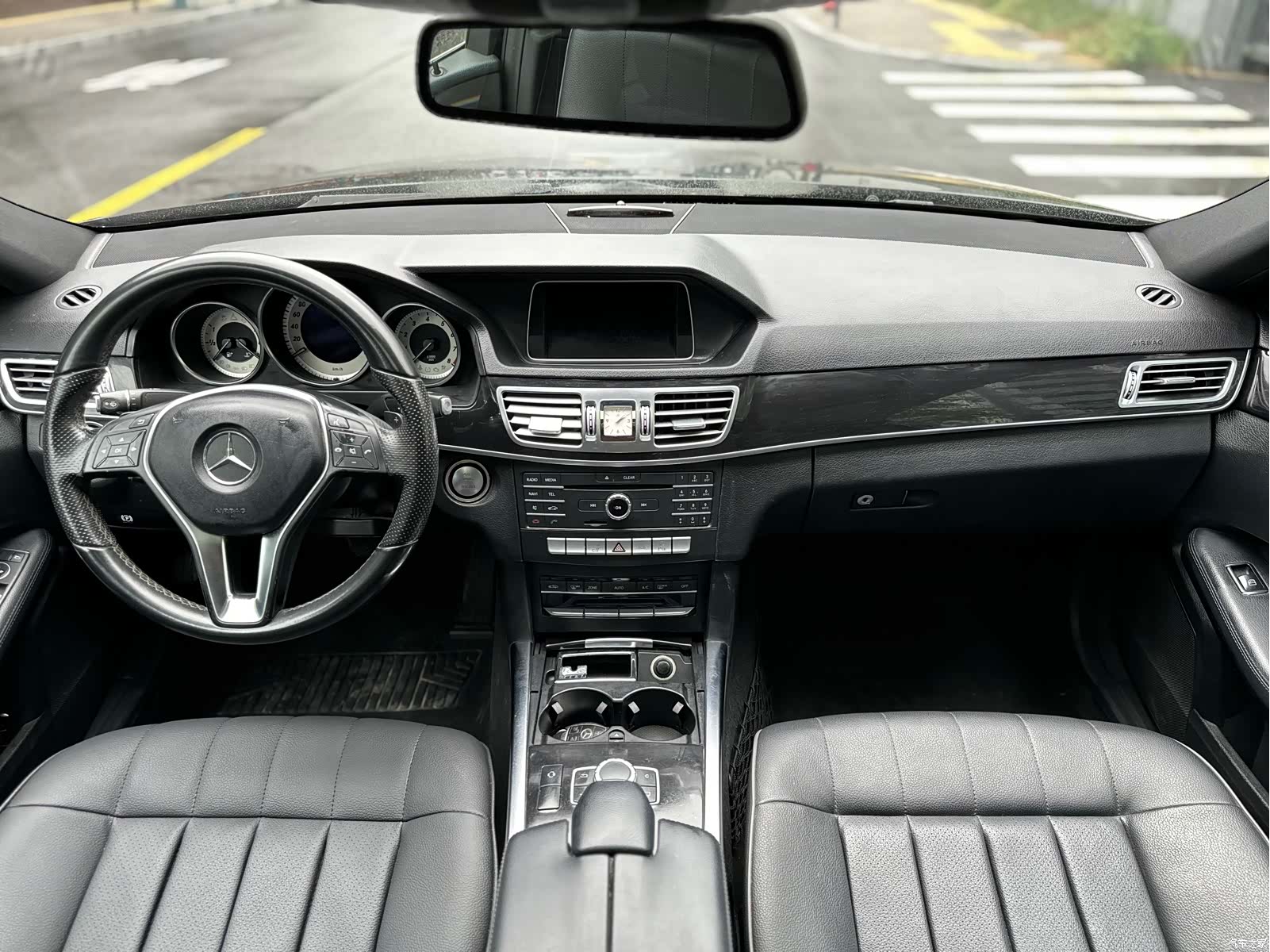 Mercedes-Benz E-Class, 2015 12