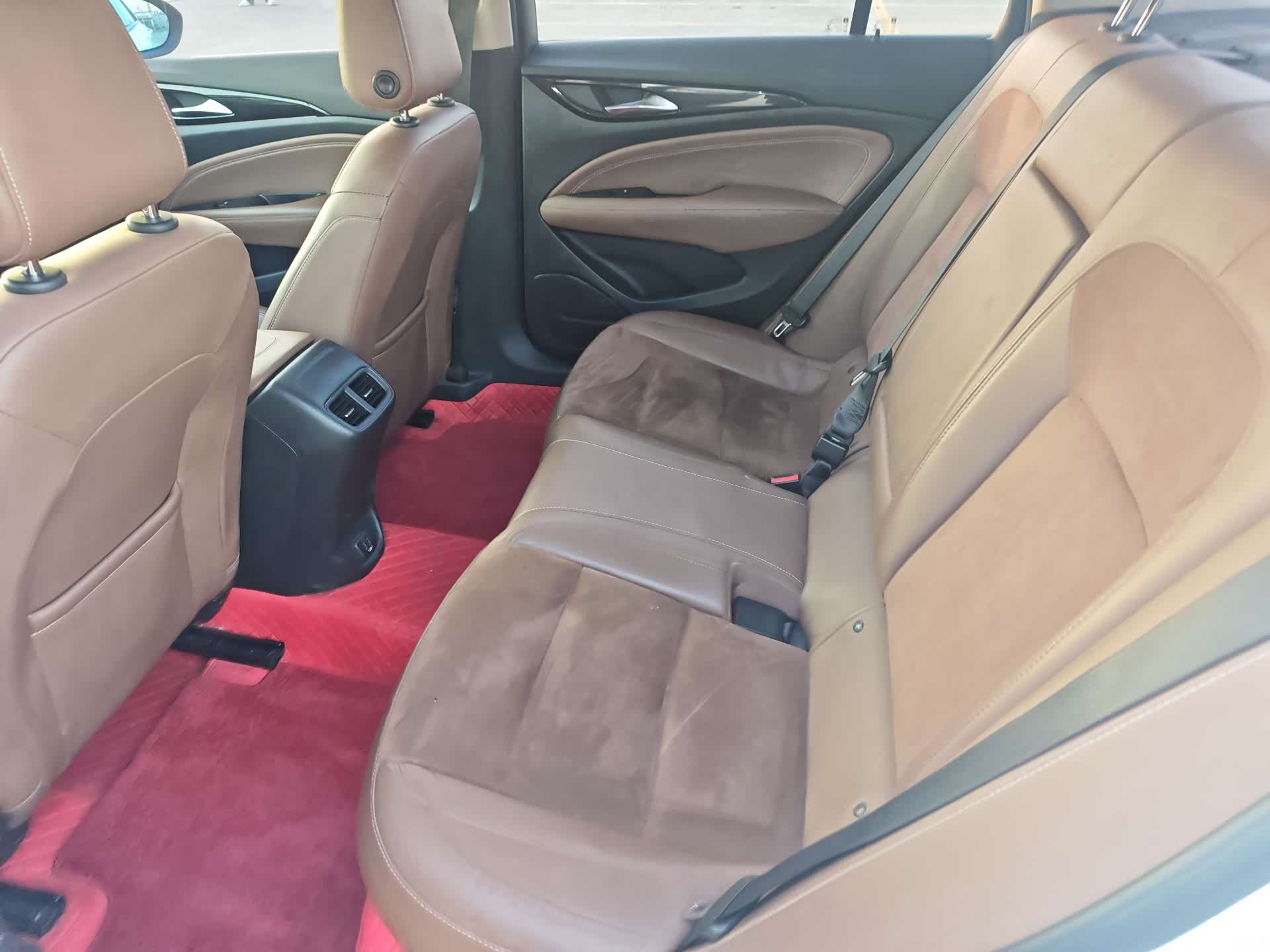 Buick Regal, 2019 10