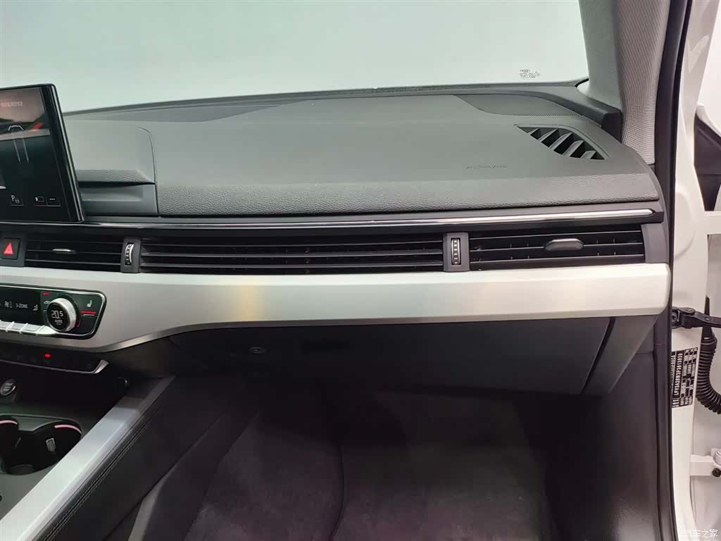 Audi A4L, 2023 21