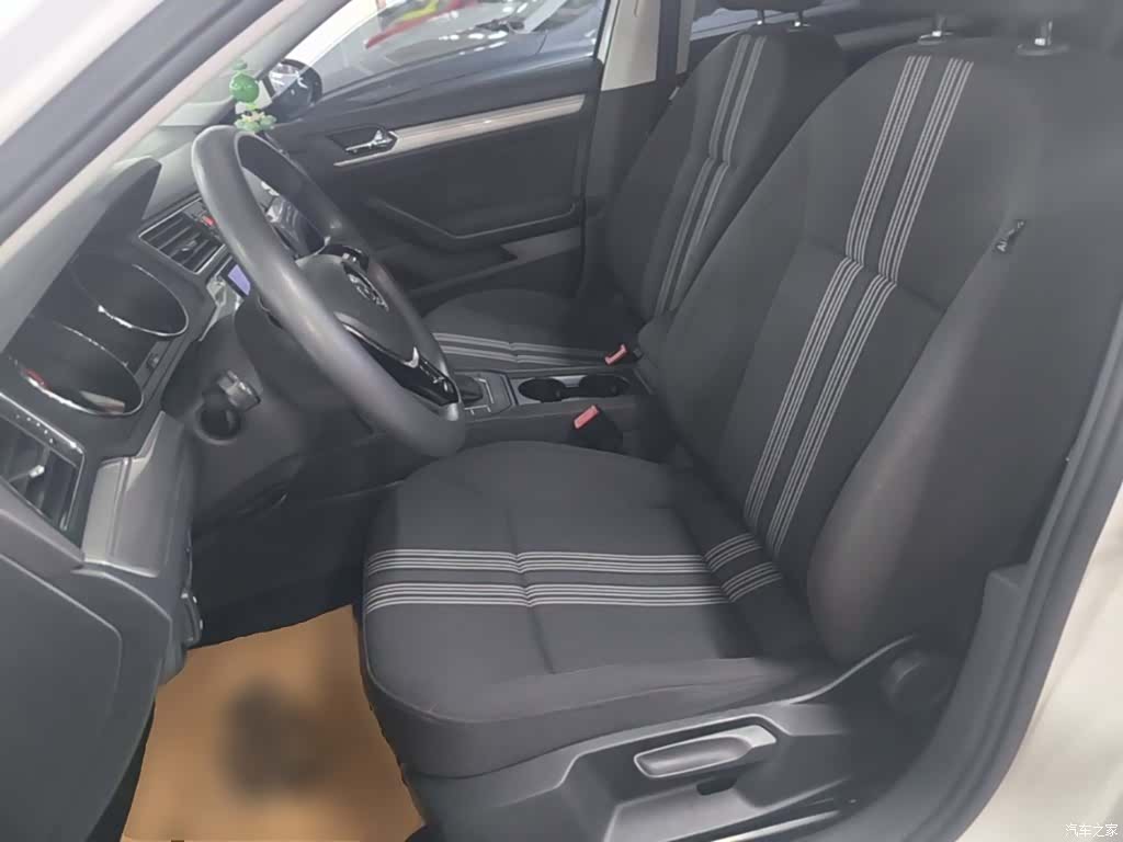 Volkswagen Lamando, 2017 15