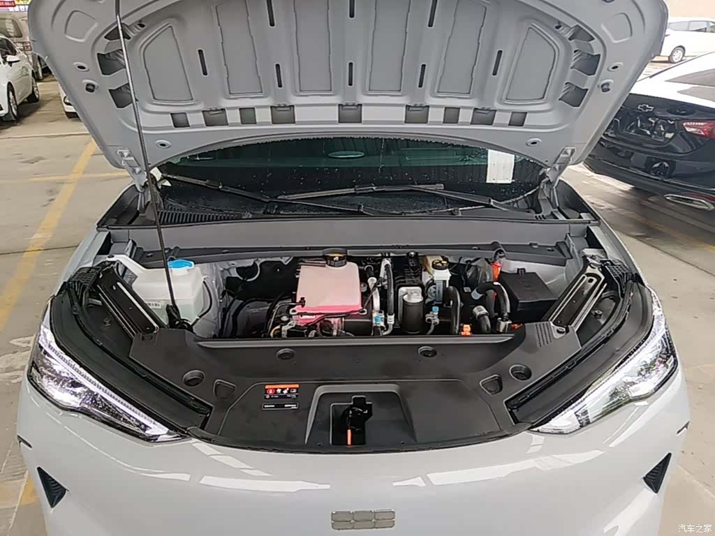 Geely Galaxy E5, 2024 20