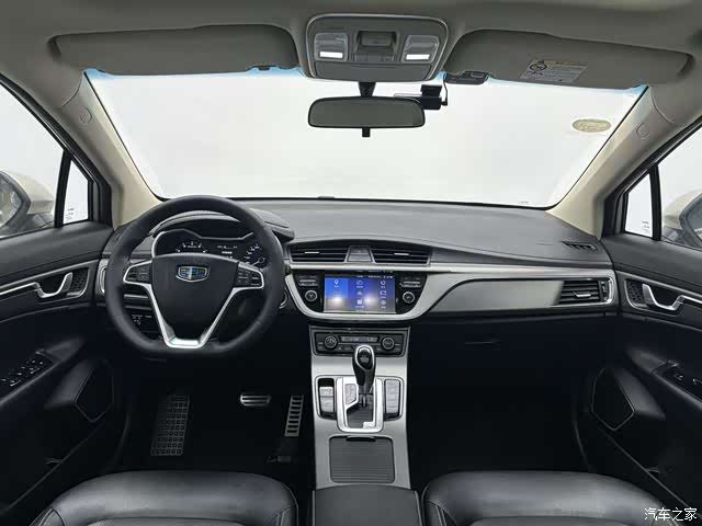 Geely Emgrand, 2017 4