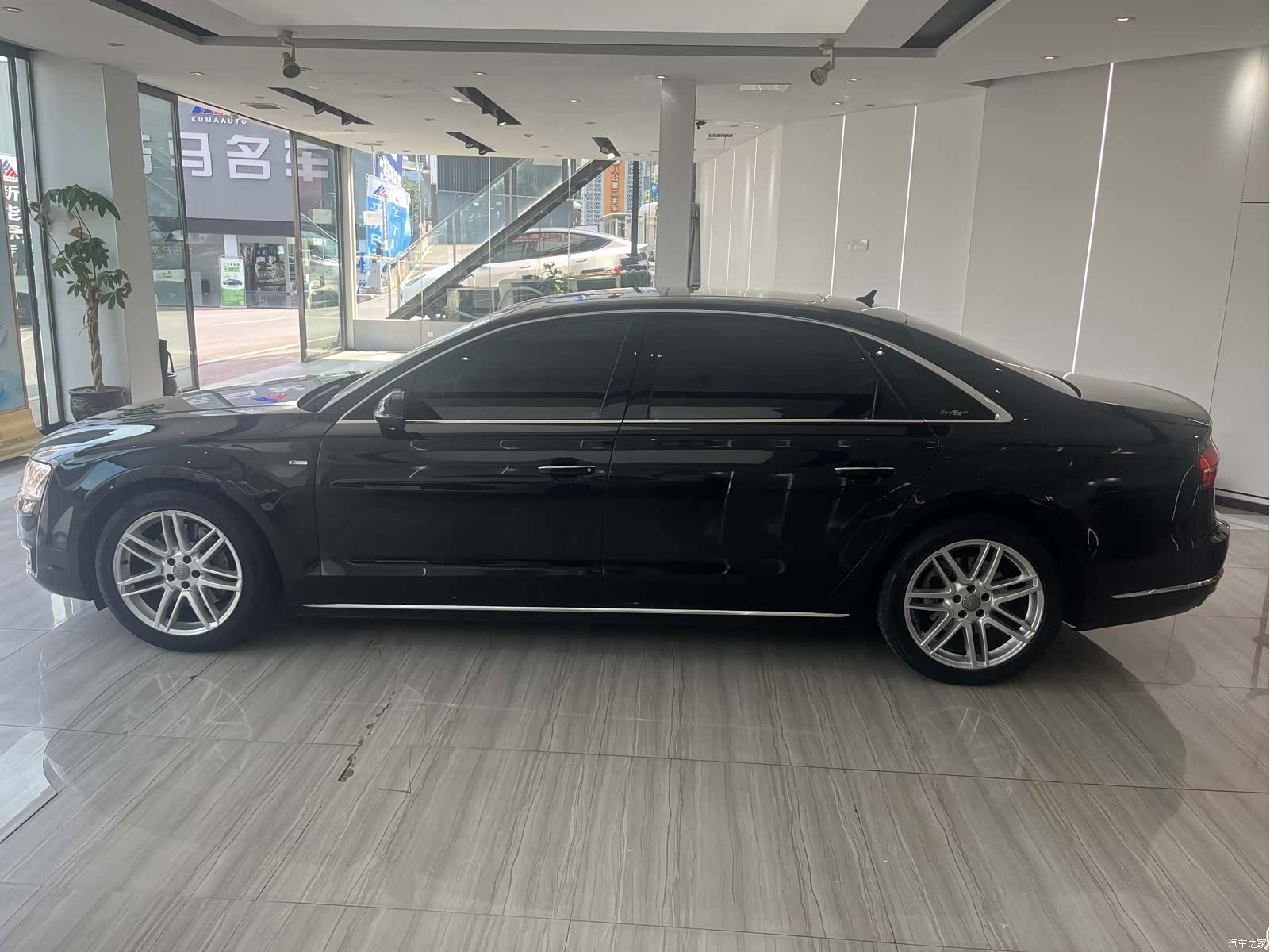 Audi A8L, 2017 4
