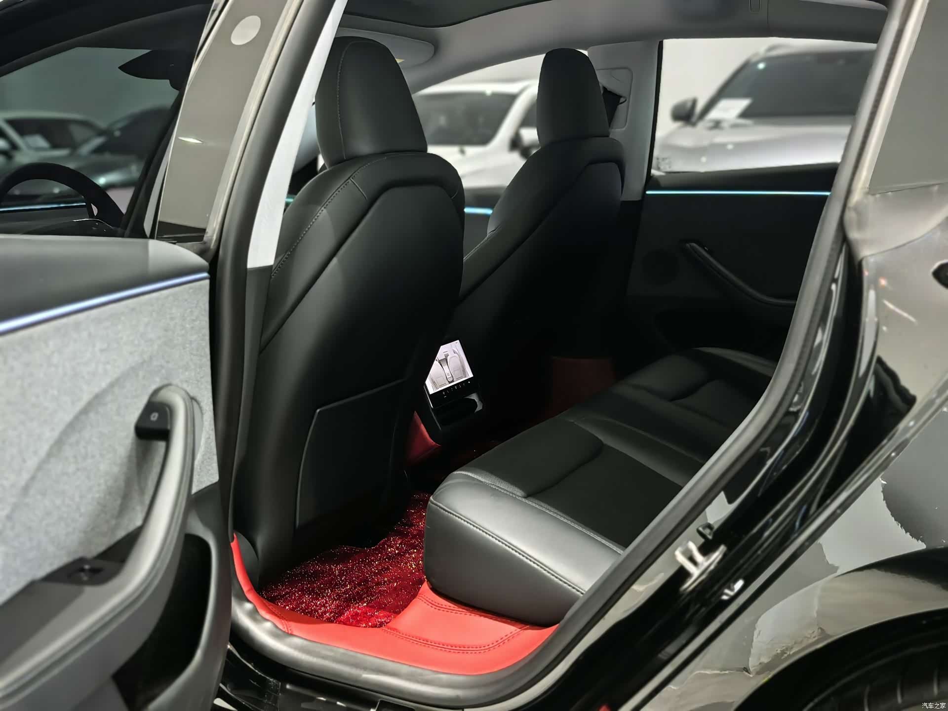 Tesla Model 3, 2025 9