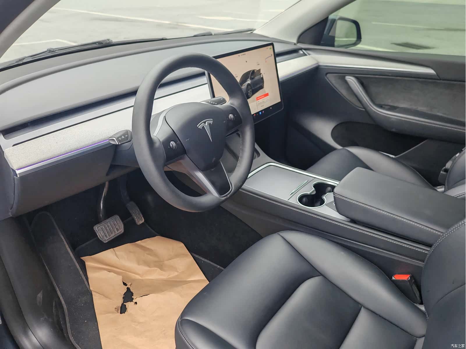 Tesla Model Y, 2024 4