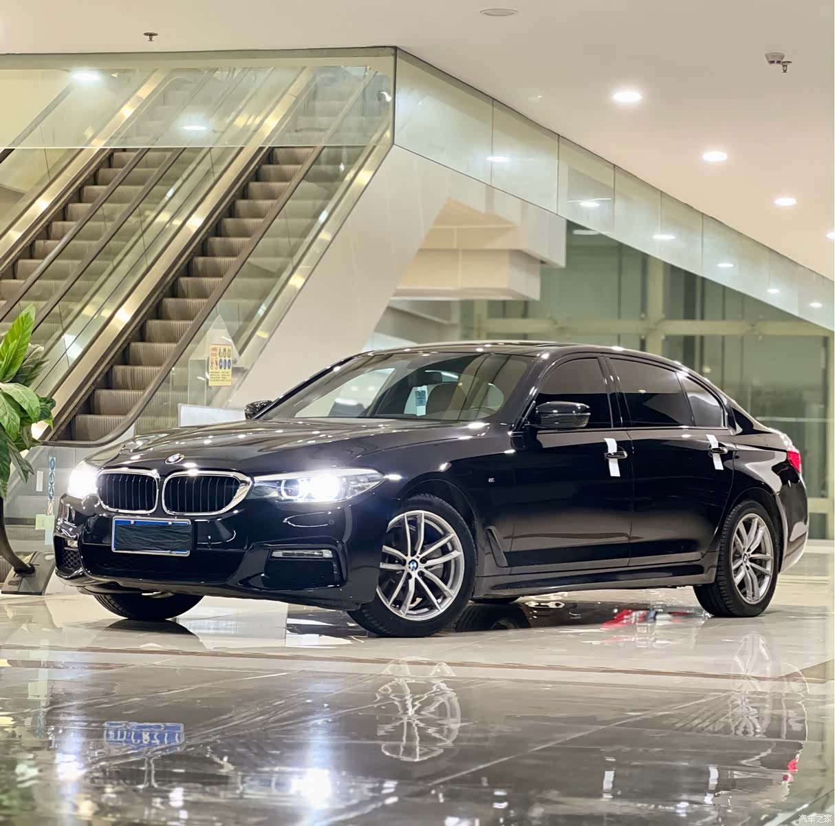 BMW 5 Series, 2018 1
