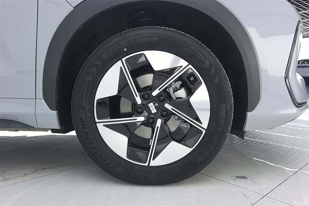 Geely Galaxy E5, 2025 6
