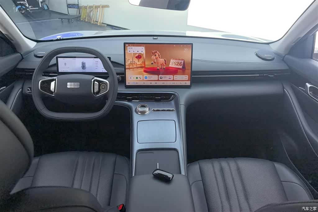 Geely Galaxy E5, 2025 12