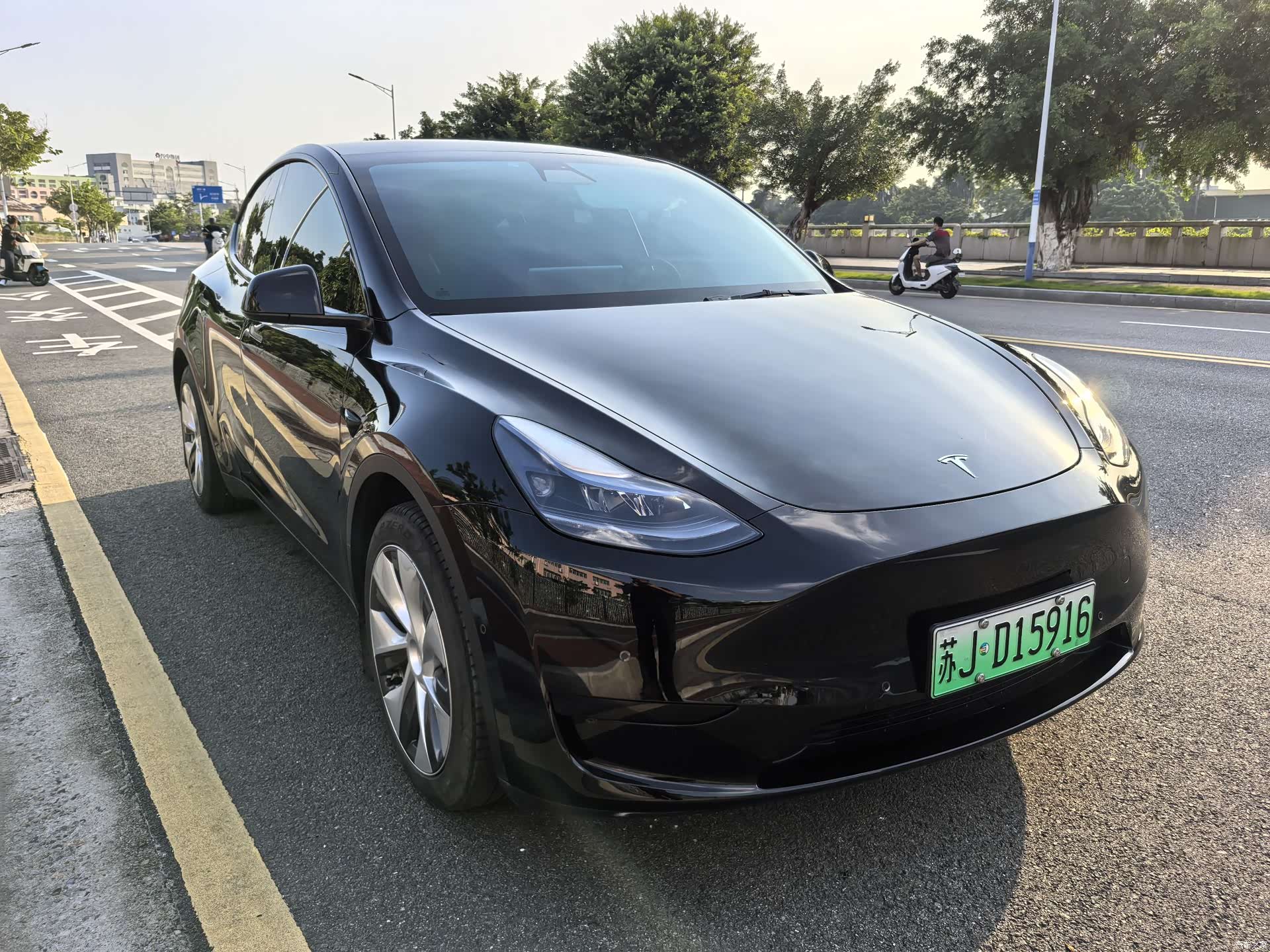 Tesla Model Y, 2022 3