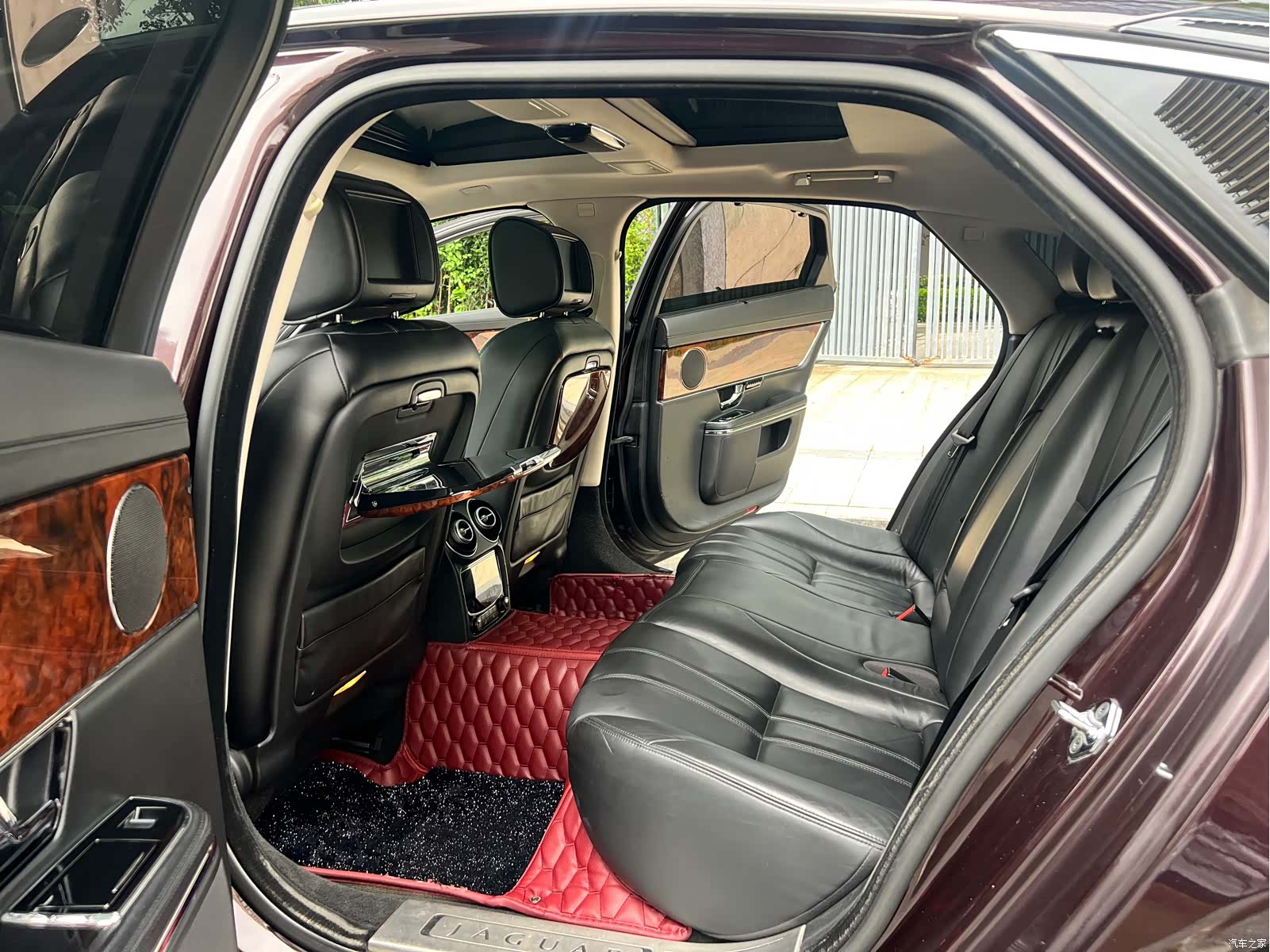 Jaguar XJ, 2012 21