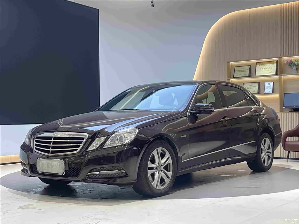 Mercedes-Benz E-Class, 2012 1
