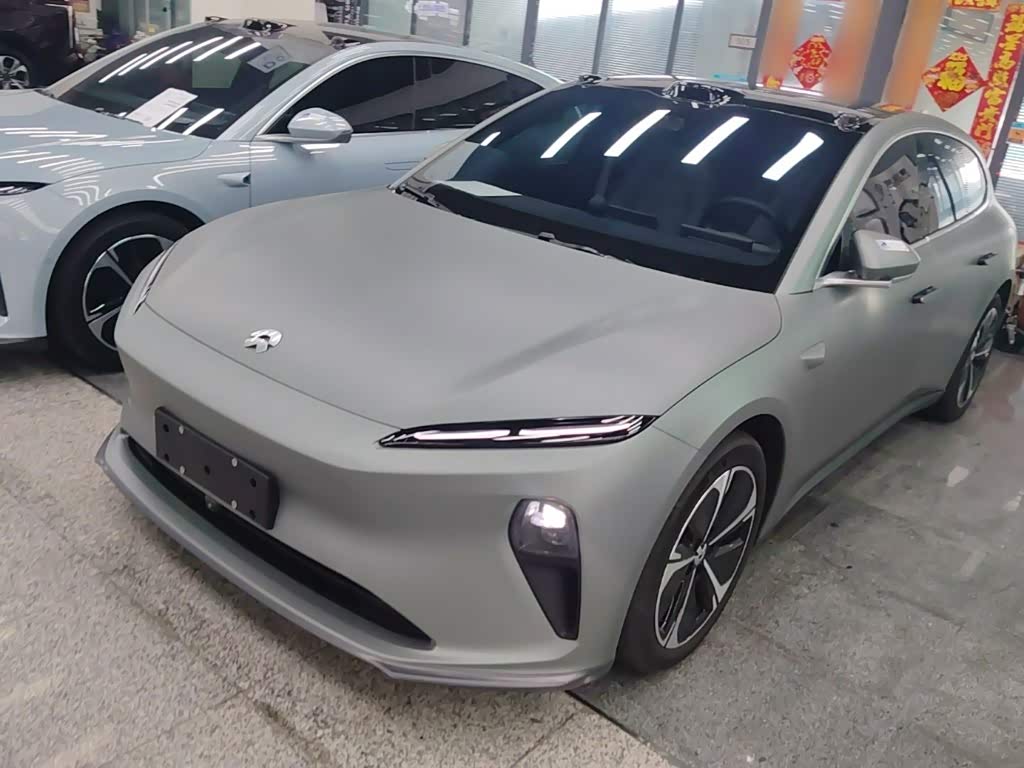 NIO ET5