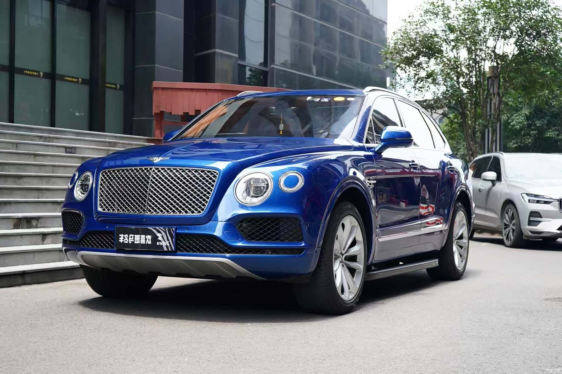 Bentley Bentayga, 2017 1