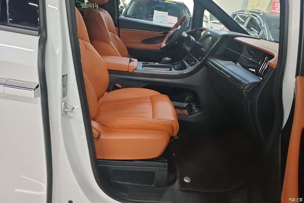 Trumpchi M8, 2026 8