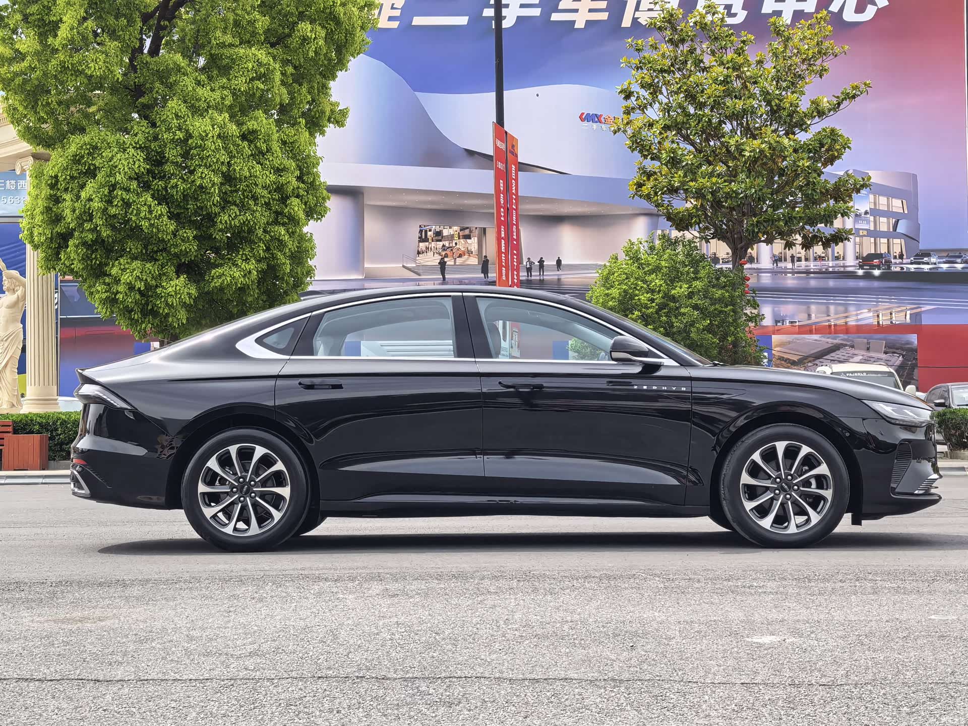 Lincoln Z, 2025 16