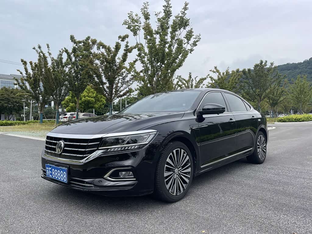 Volkswagen Passat 2019 330TSI Luxury VI