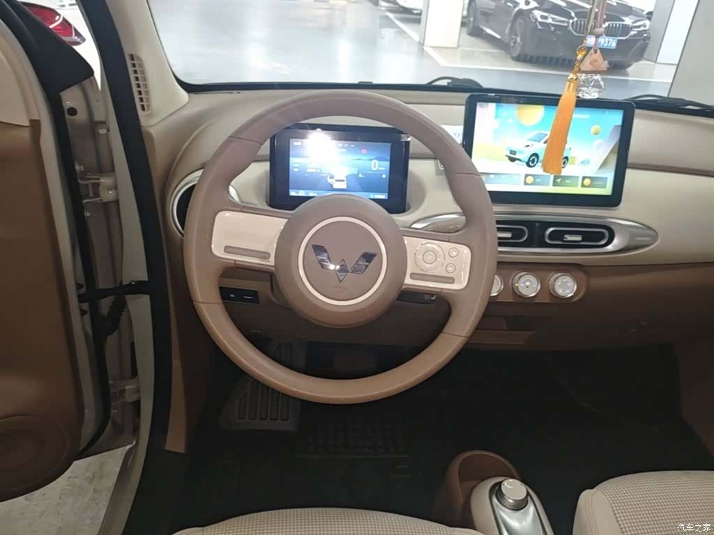 Wuling MINIEV, 2025 11