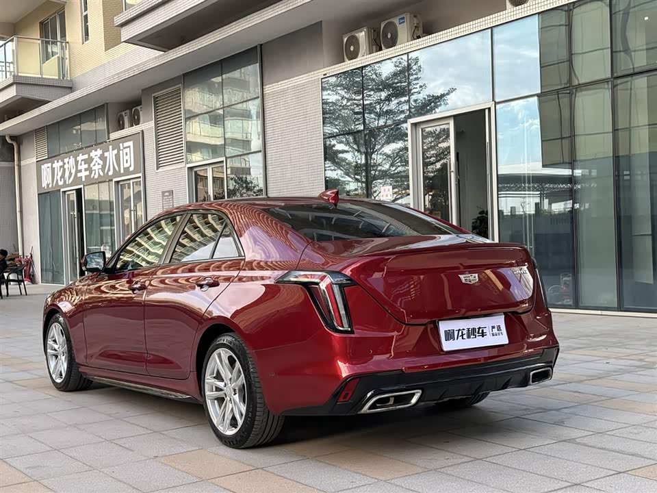 Cadillac CT4