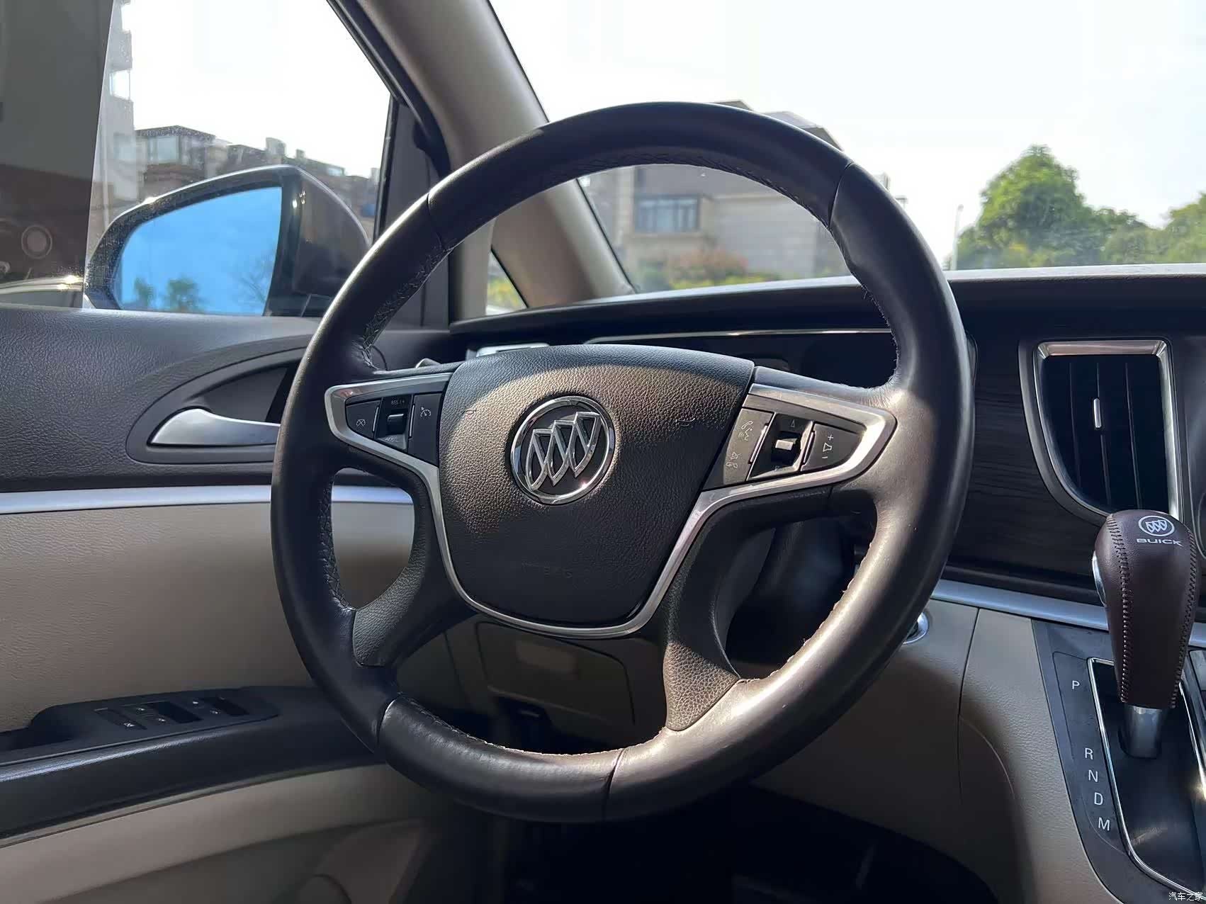 Buick GL8, 2014 12