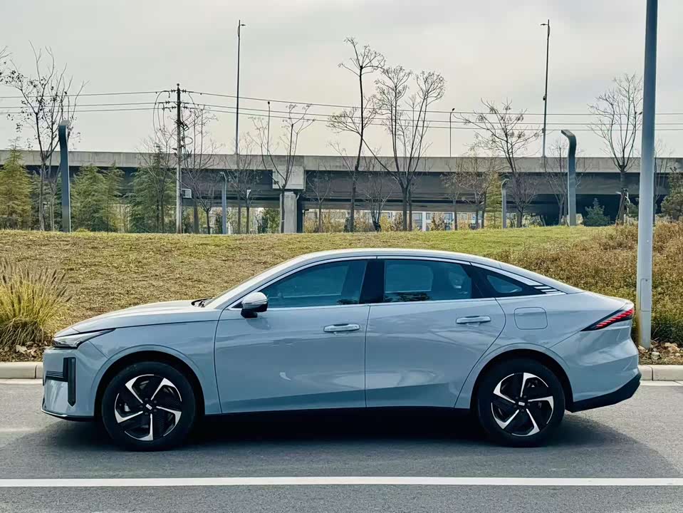 Geely Galaxy Galaxy L6