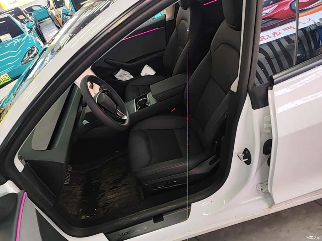 Tesla Model 3, 2025 15