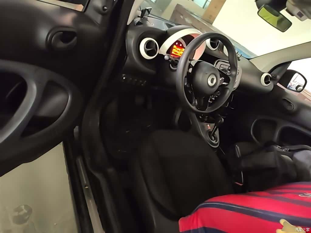 Smart Fortwo, 2017 15
