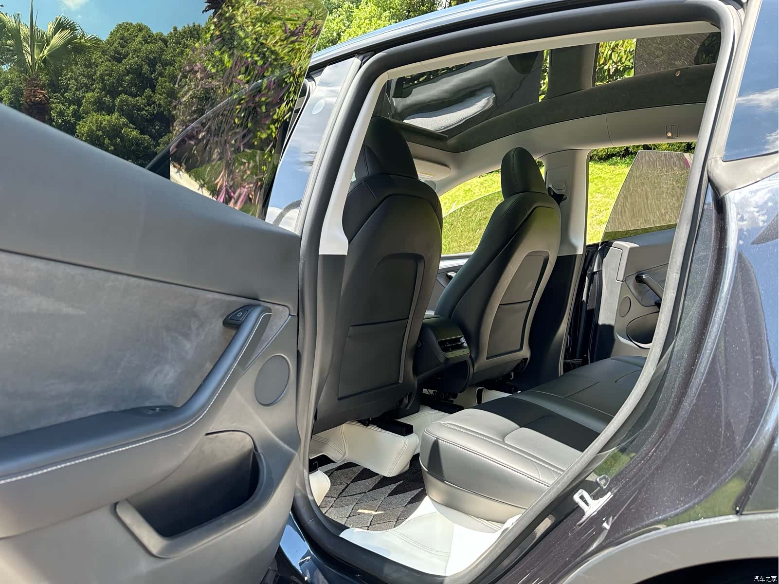 Tesla Model Y, 2024 9