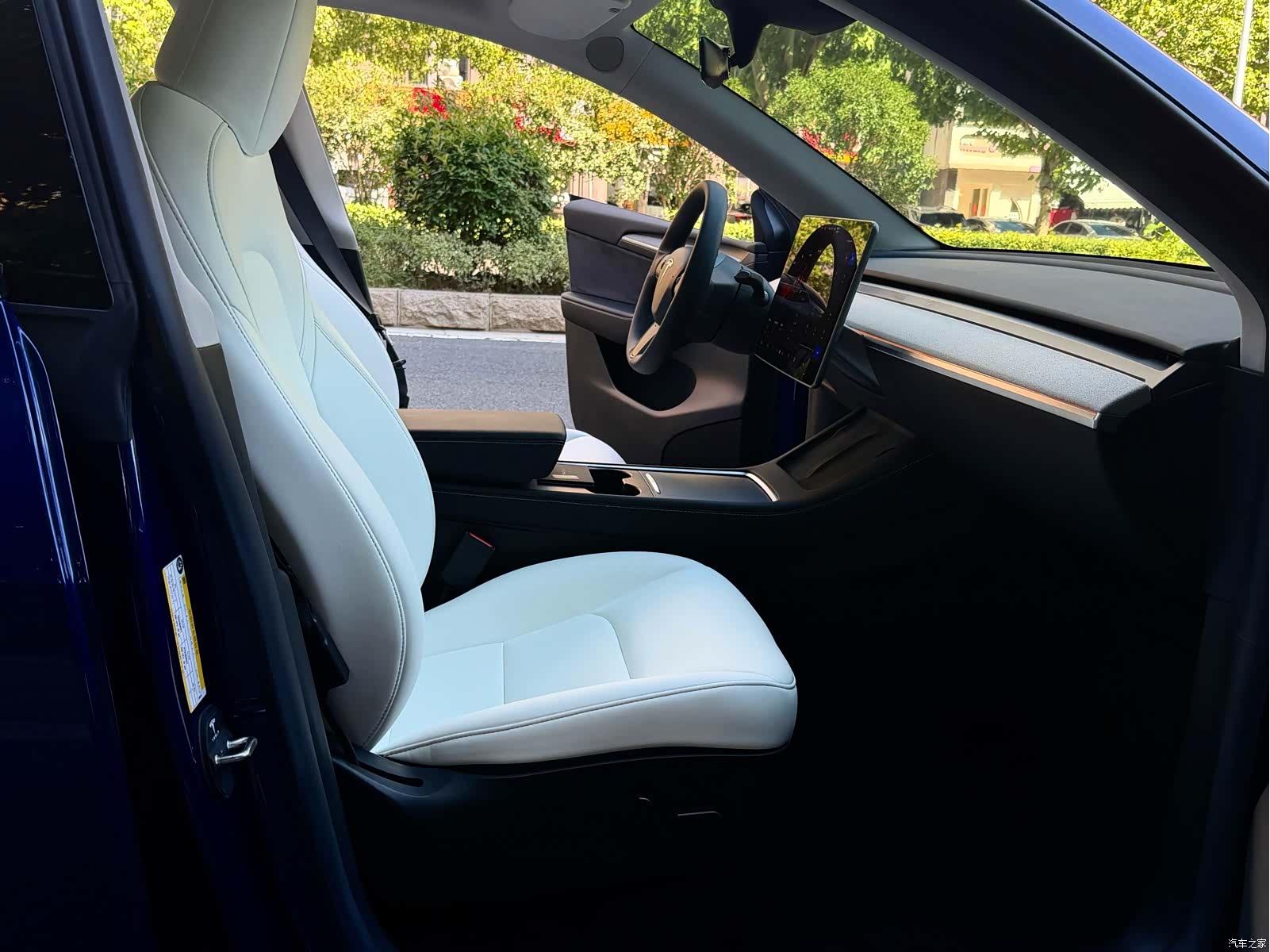 Tesla Model Y, 2022 11