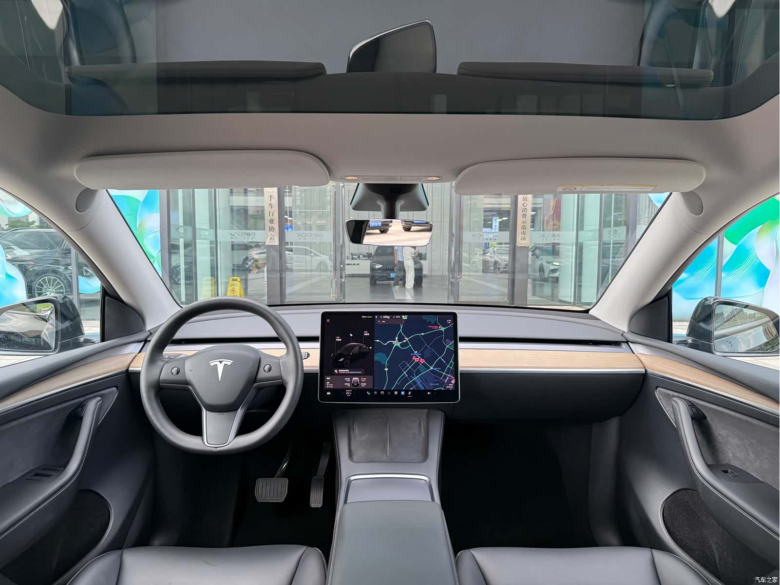 Tesla Model Y, 2021 13