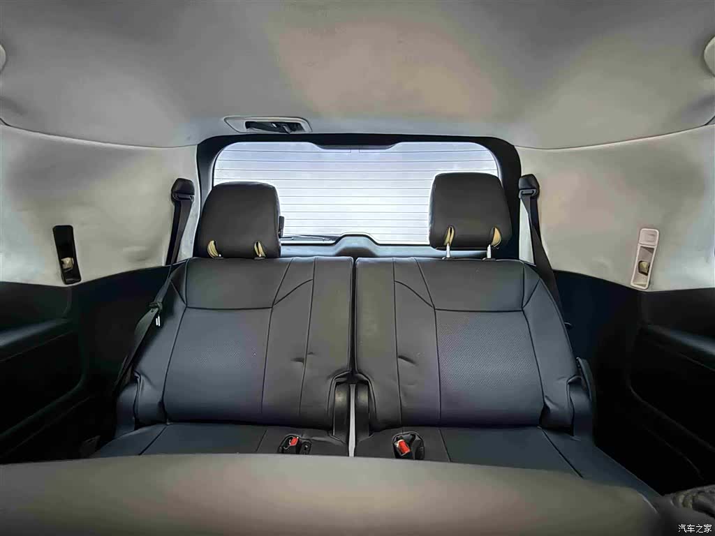 Lexus LX, 2008 16