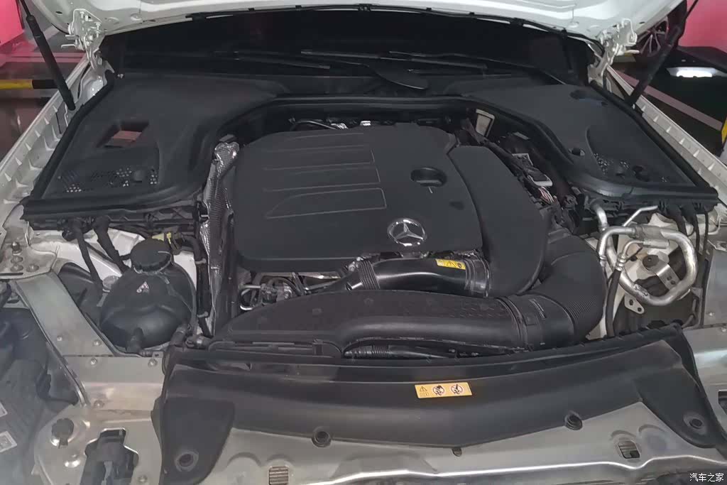 Mercedes-Benz E-Class, 2024 10