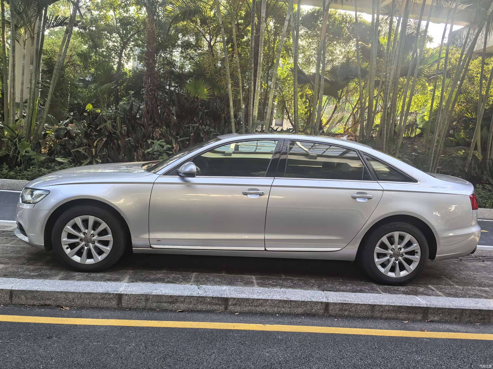 Audi A6L, 2013 4