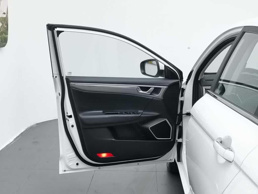Geely Emgrand, 2018 8