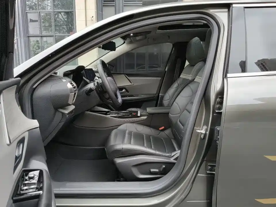 XPENG P7