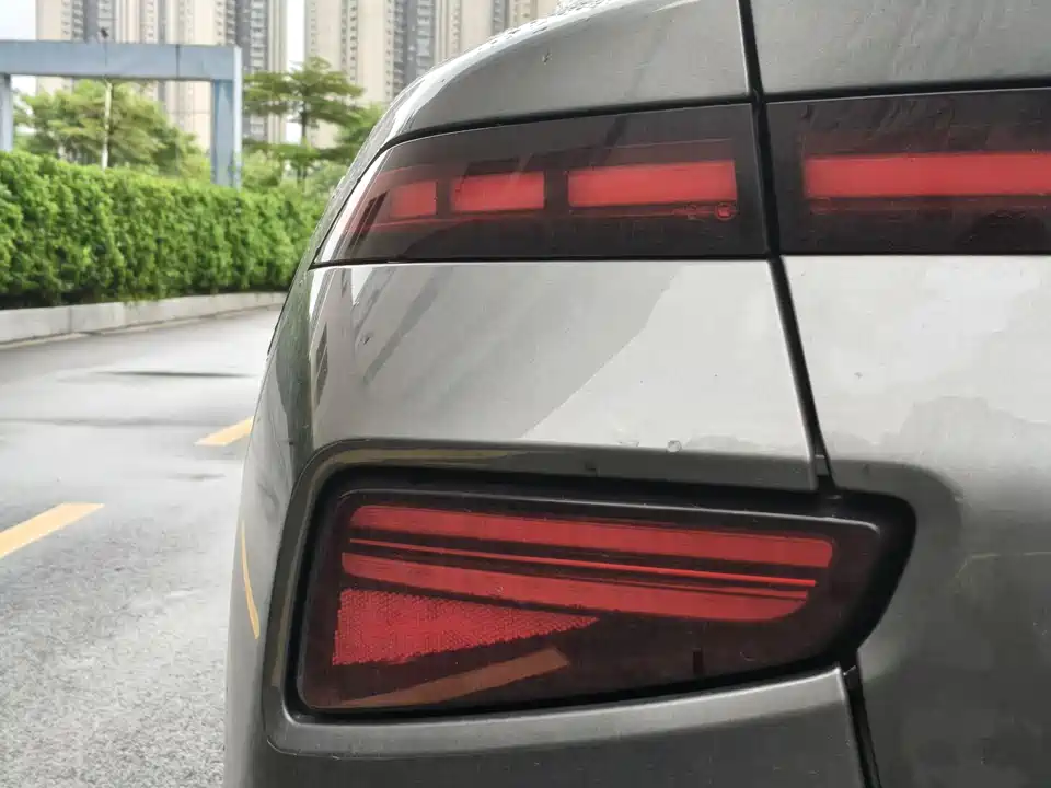 XPENG P7