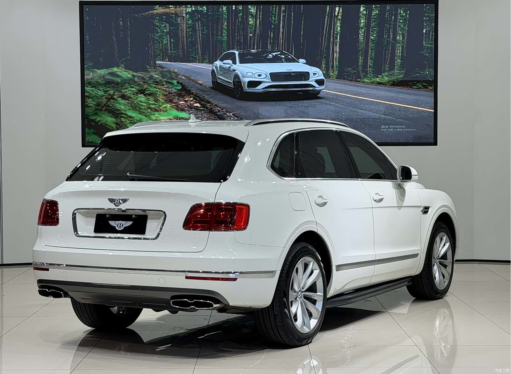 Bentley Bentayga, 2020 4