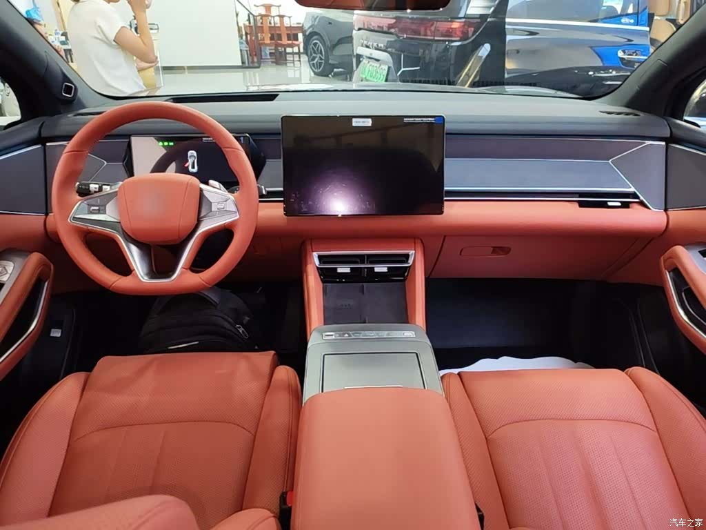 BYD Tang, 2025 10