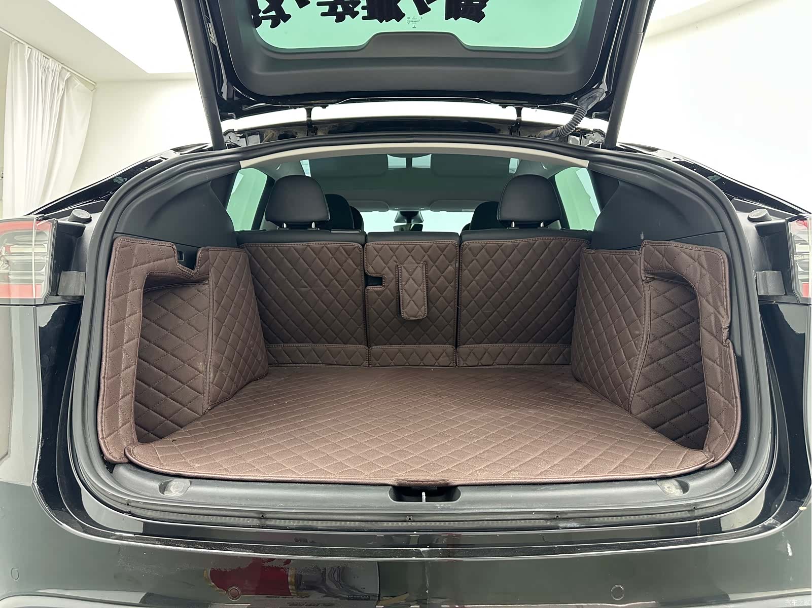 Tesla Model Y, 2023 30