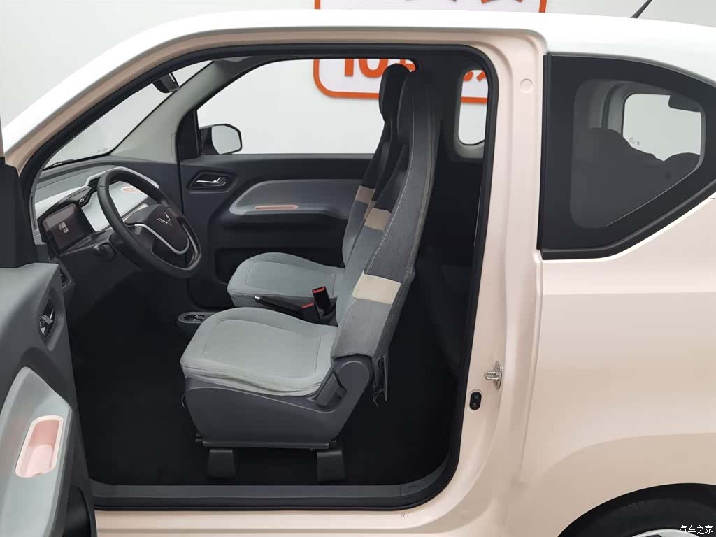 Wuling MINIEV, 2021 10