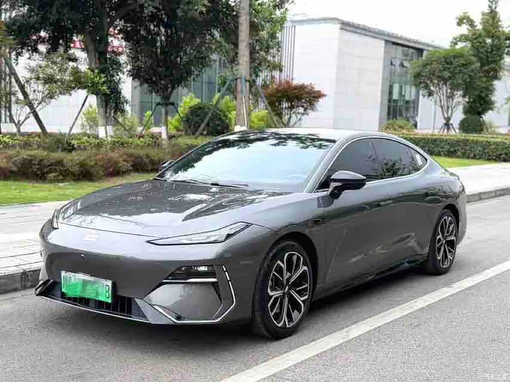 Geely E8, 2025 1
