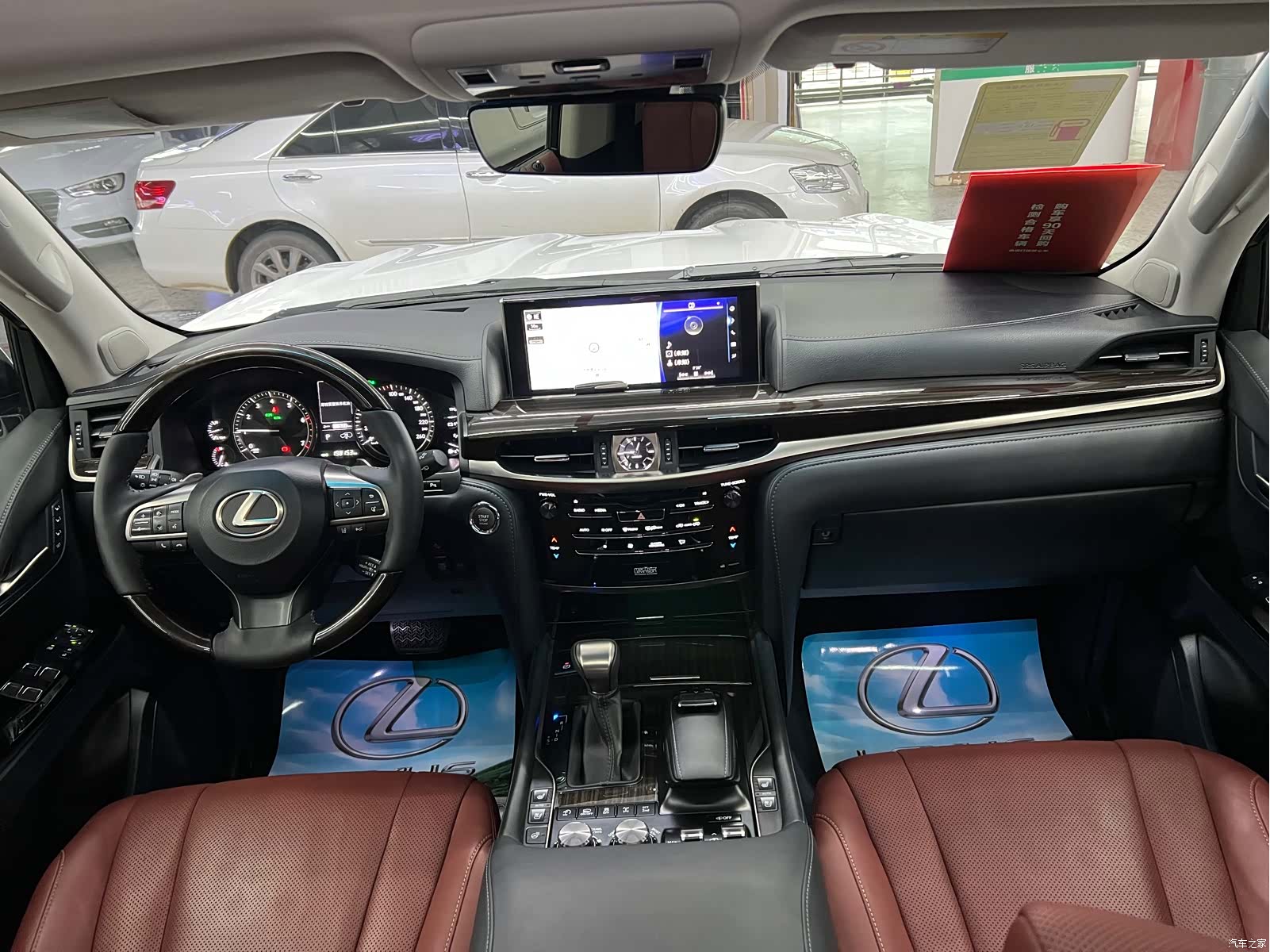 Lexus LX, 2016 8