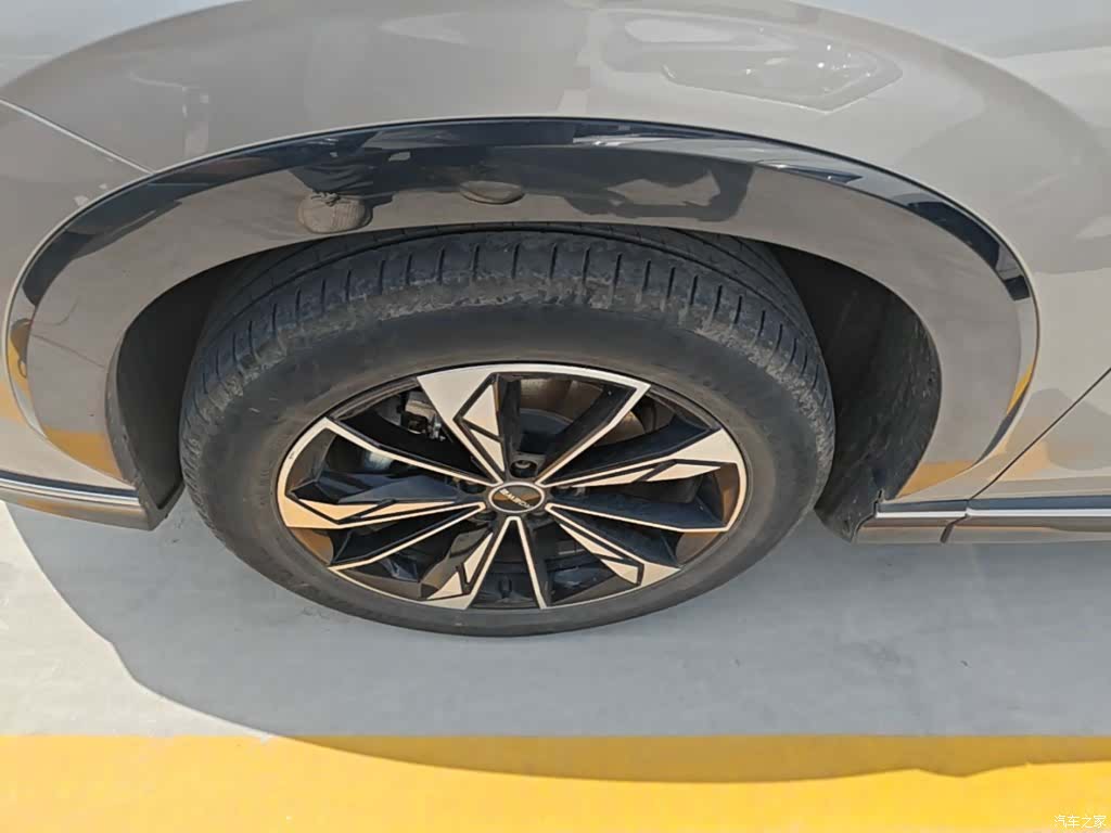 Roewe RX5, 2024 23
