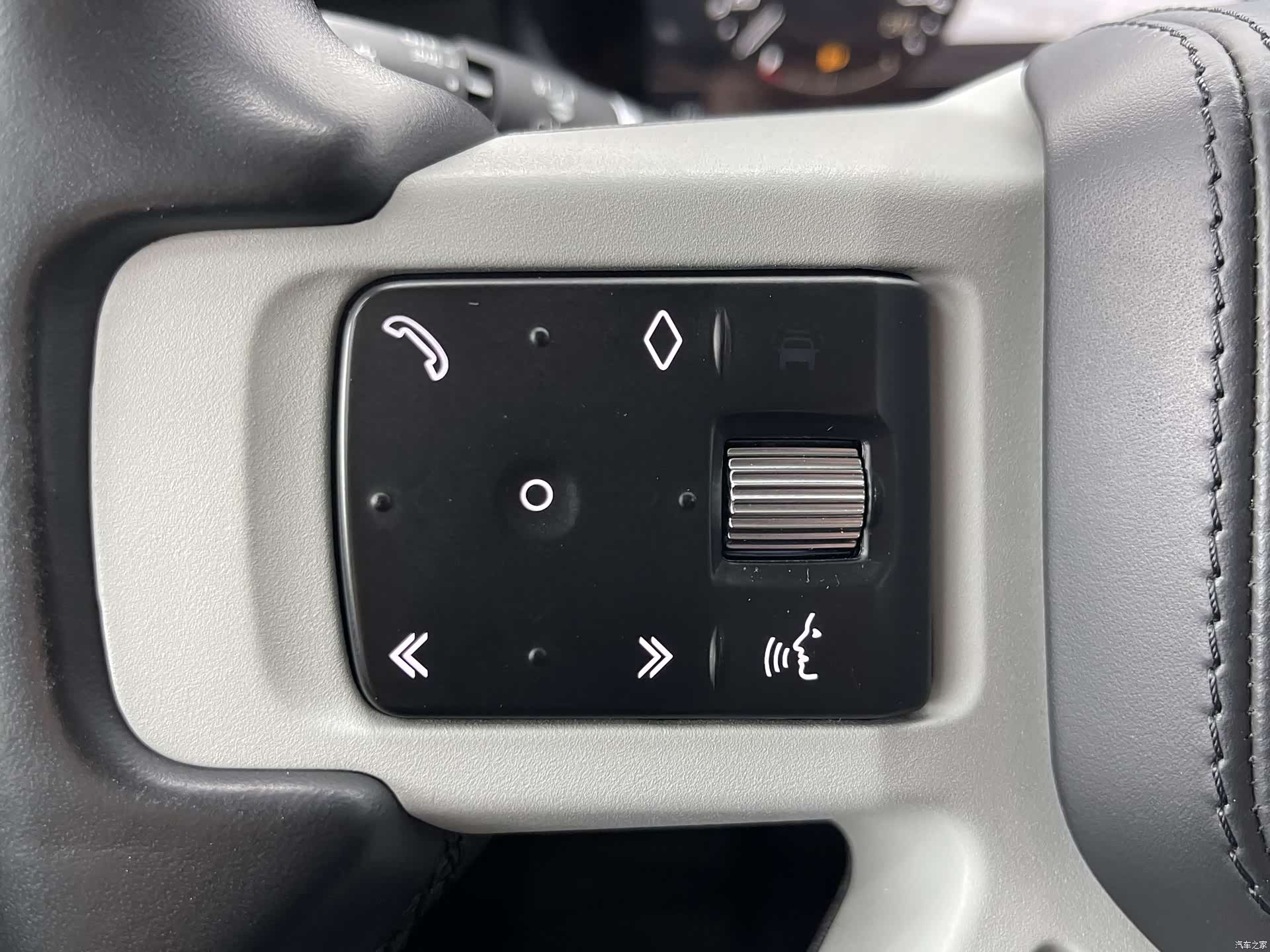 Land Rover Defender, 2022 7