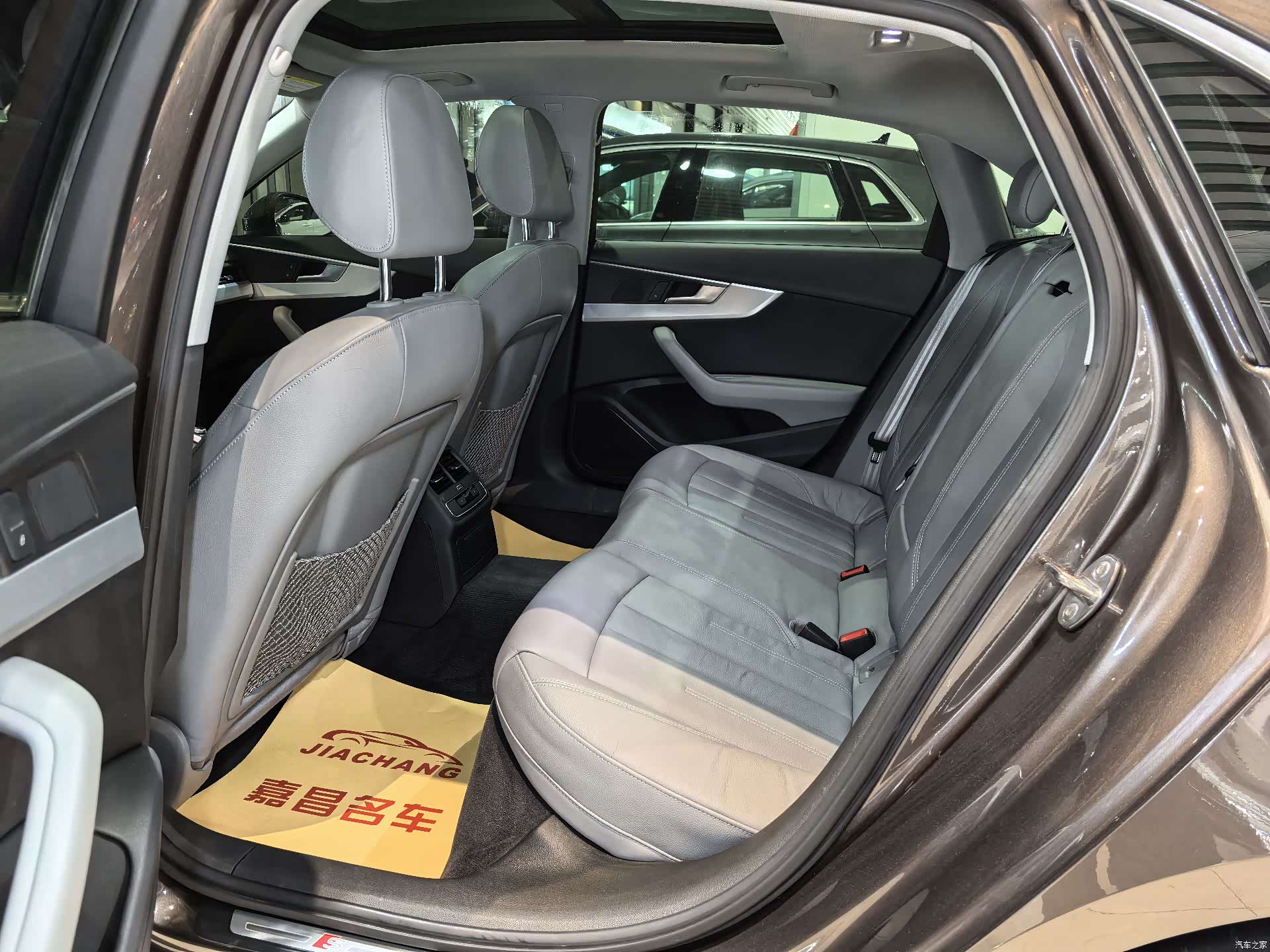 Audi A4L, 2017 4