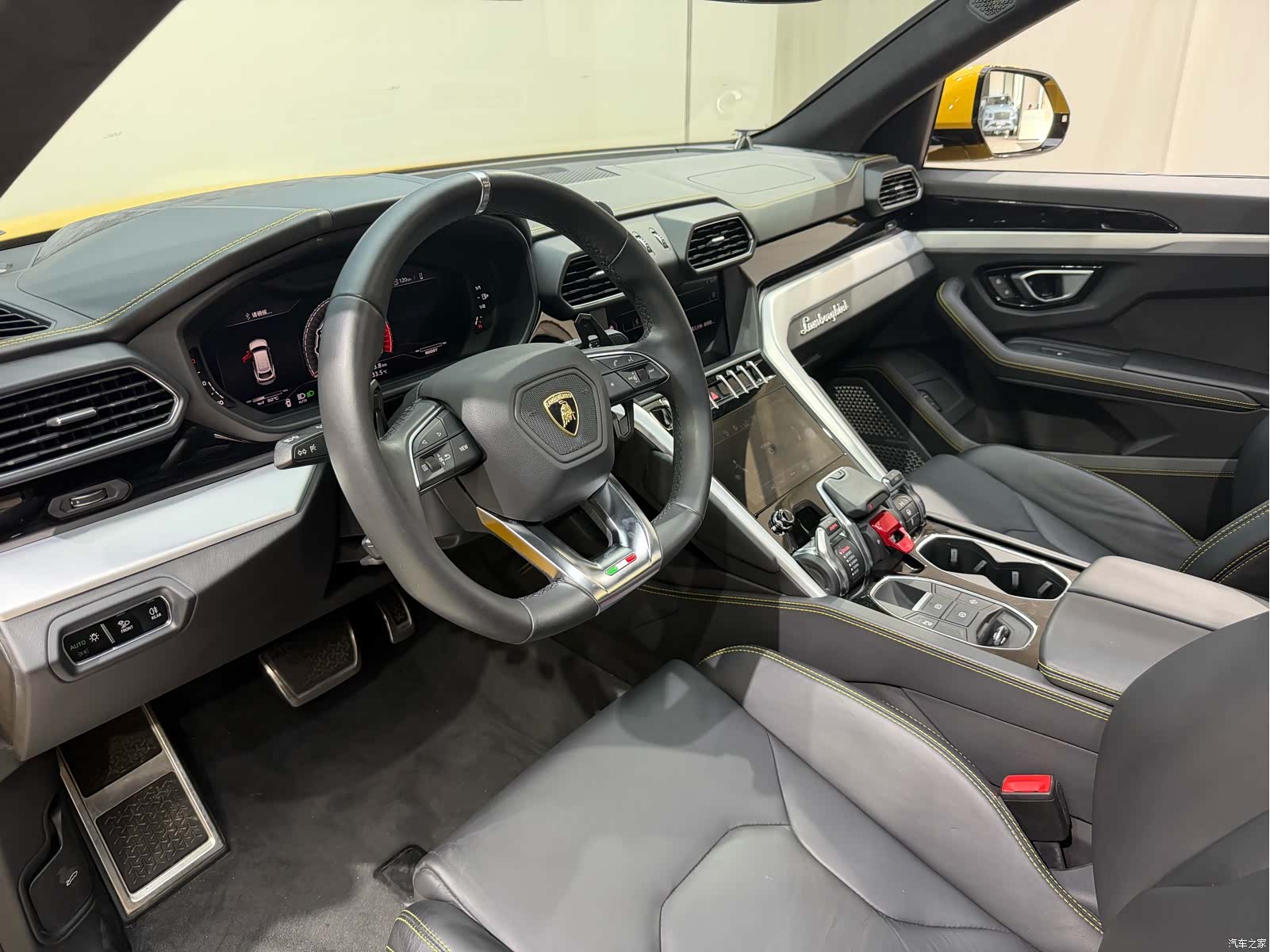Lamborghini Urus, 2019 7