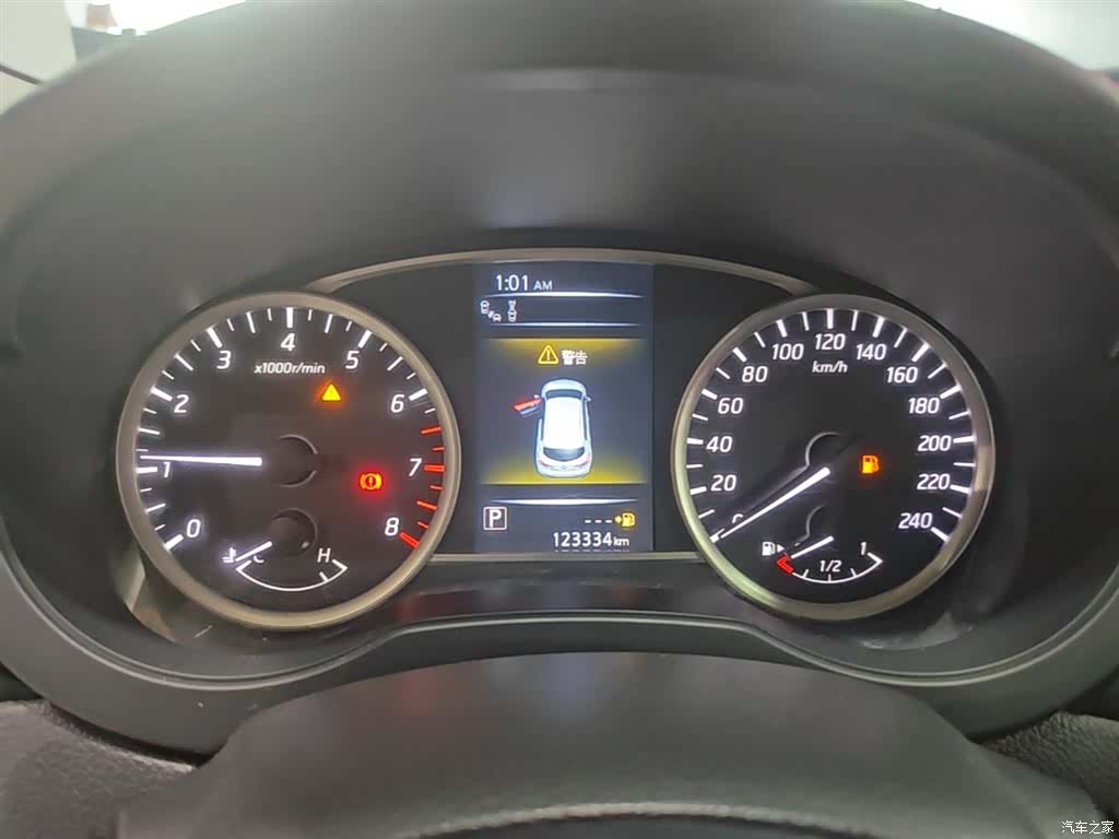 Nissan Tiida, 2017 12